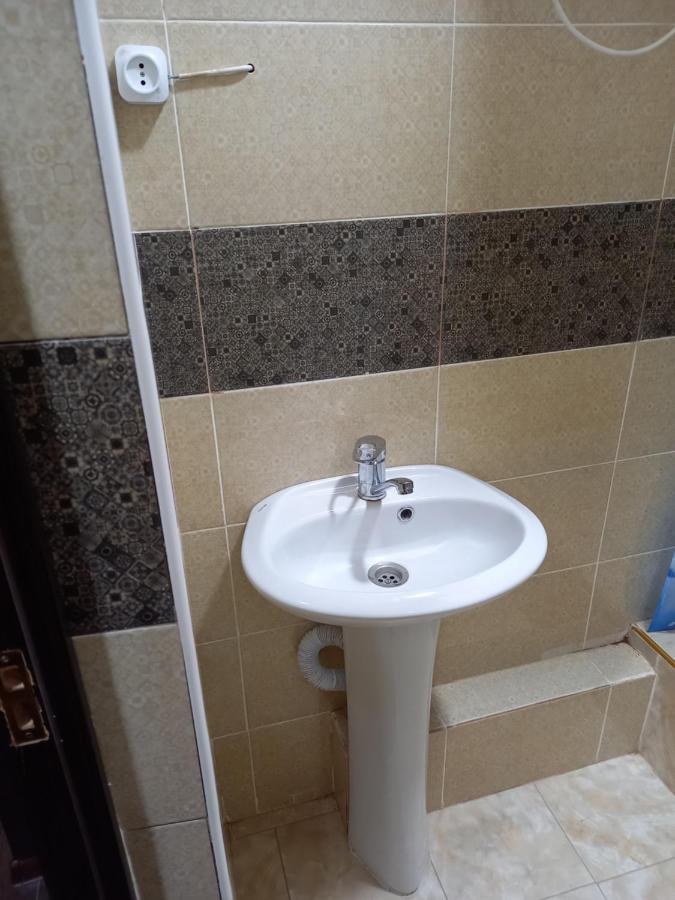 Adi Hotel Bishkek Bagian luar foto