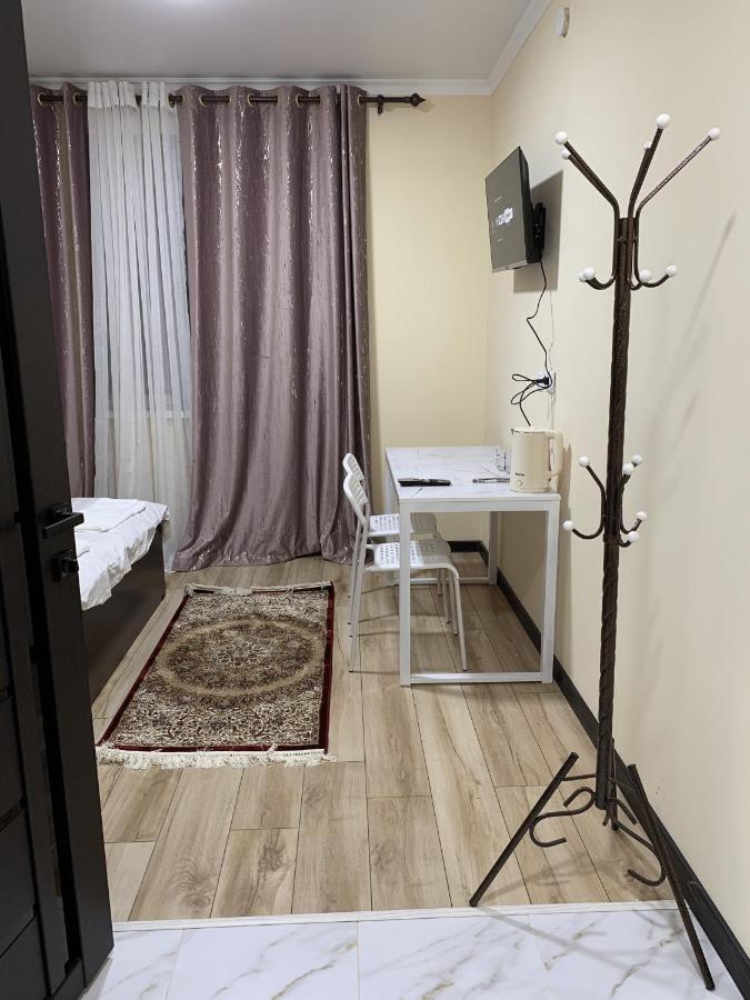 Adi Hotel Bishkek Bagian luar foto